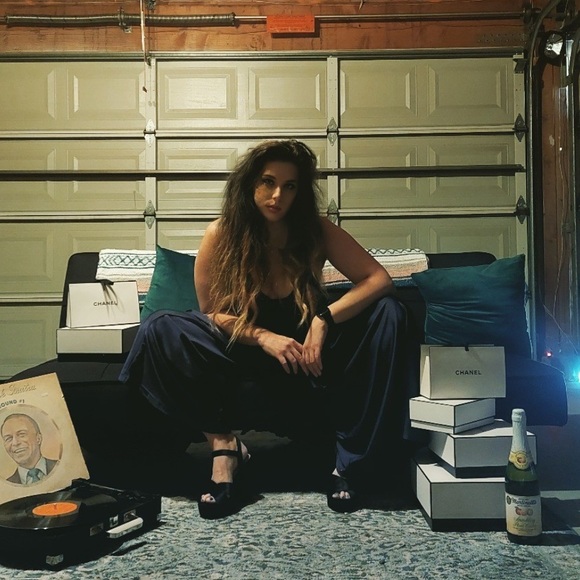 Meet your Posher, Jean - Picture 11 of 16